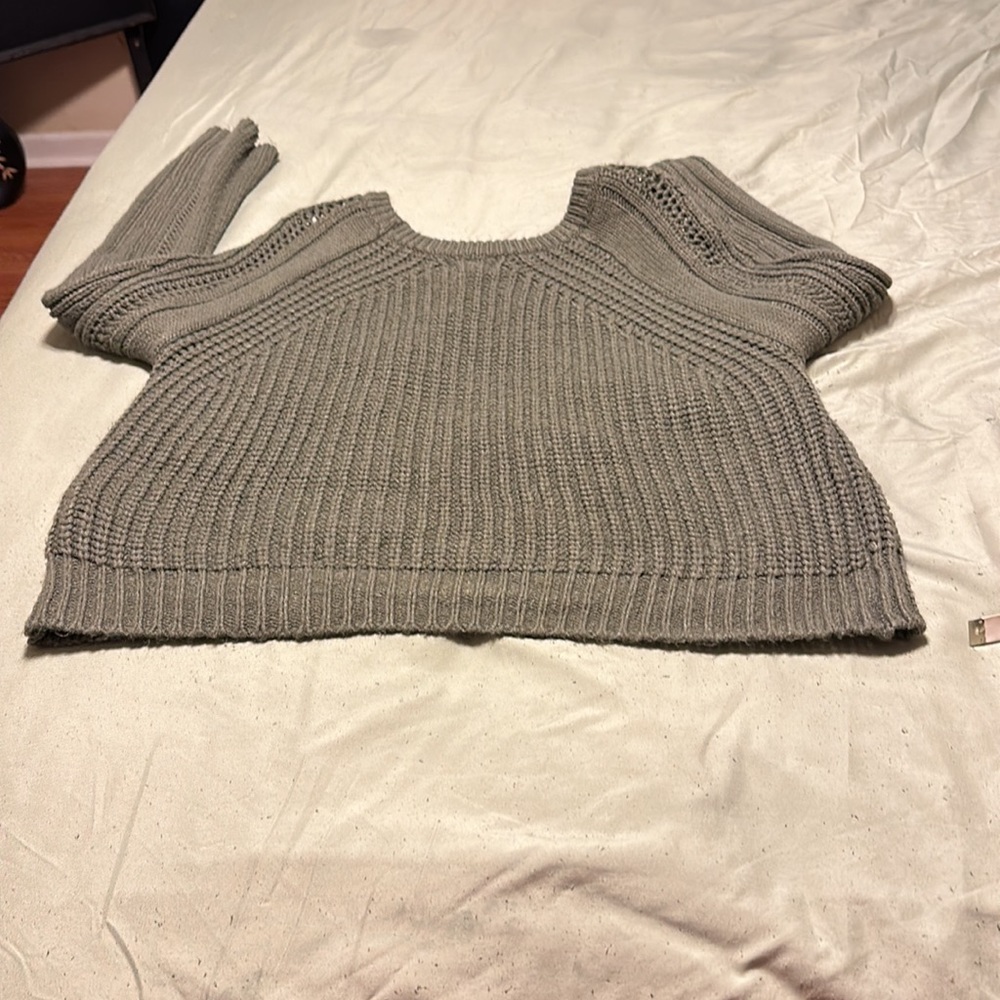Sweater - Picture 5 of 5